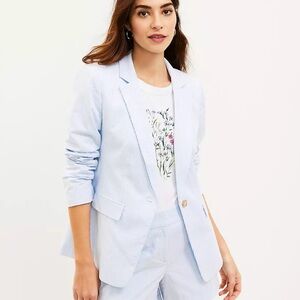 Loft Seersucker Modern Blazer. Size 4. Lined.